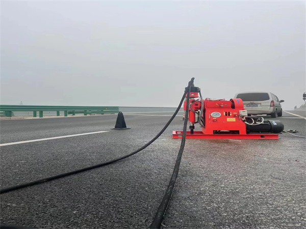 临川马路路基路面开裂下沉注浆加固灌浆